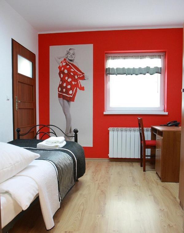 Leo Hostel Познан Стая снимка
