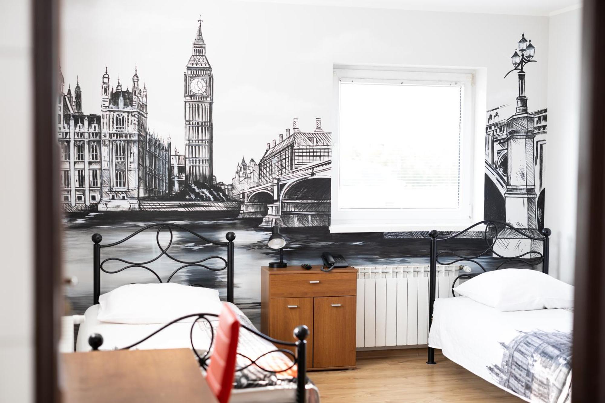 Leo Hostel Познан Екстериор снимка