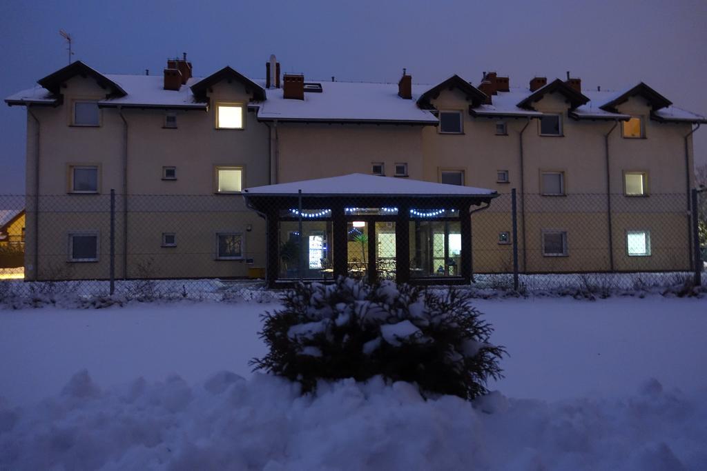 Leo Hostel Познан Екстериор снимка