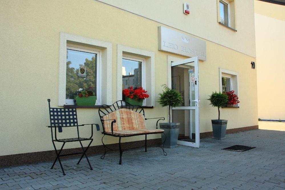 Leo Hostel Познан Екстериор снимка